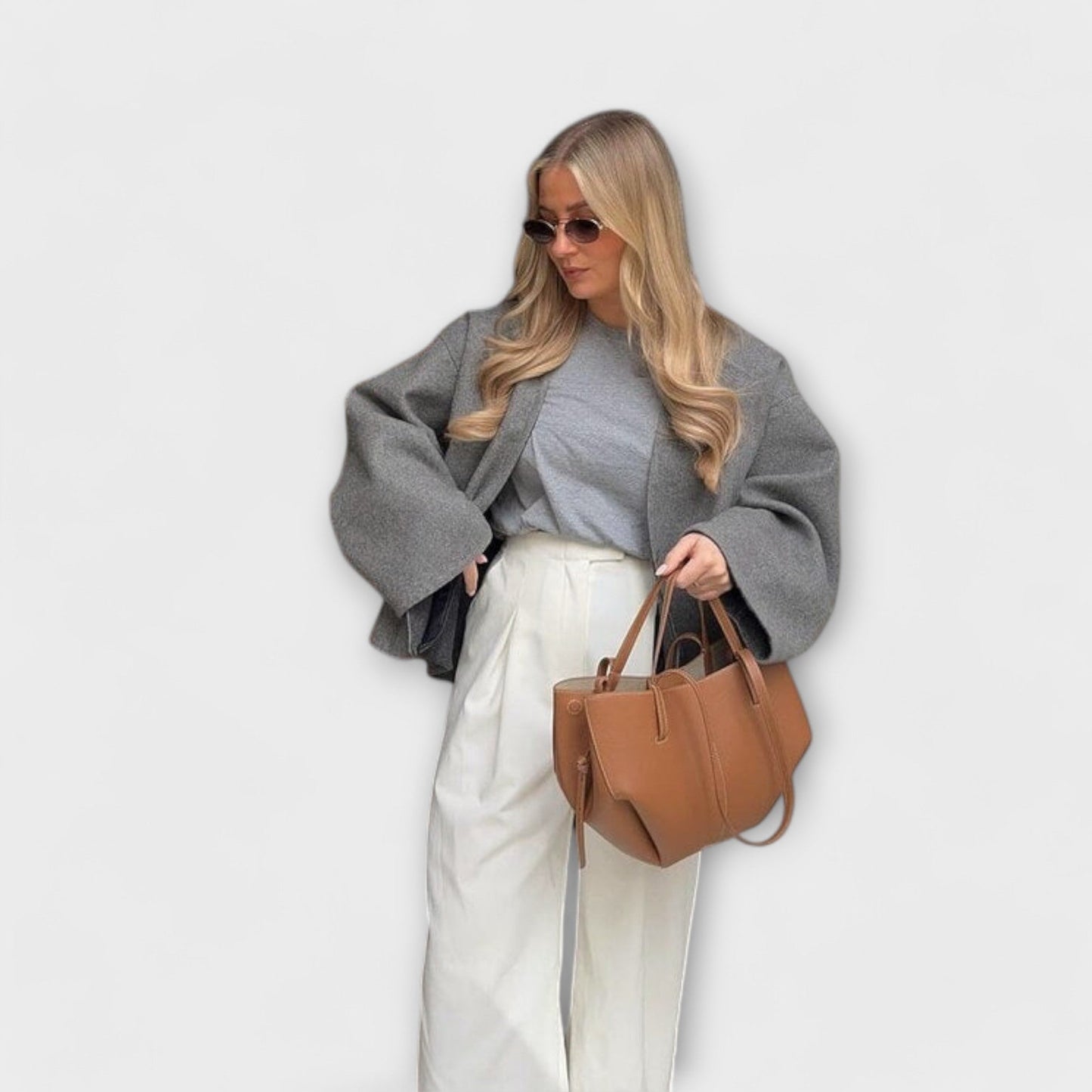 Romeve. – Vintage Tote Bag