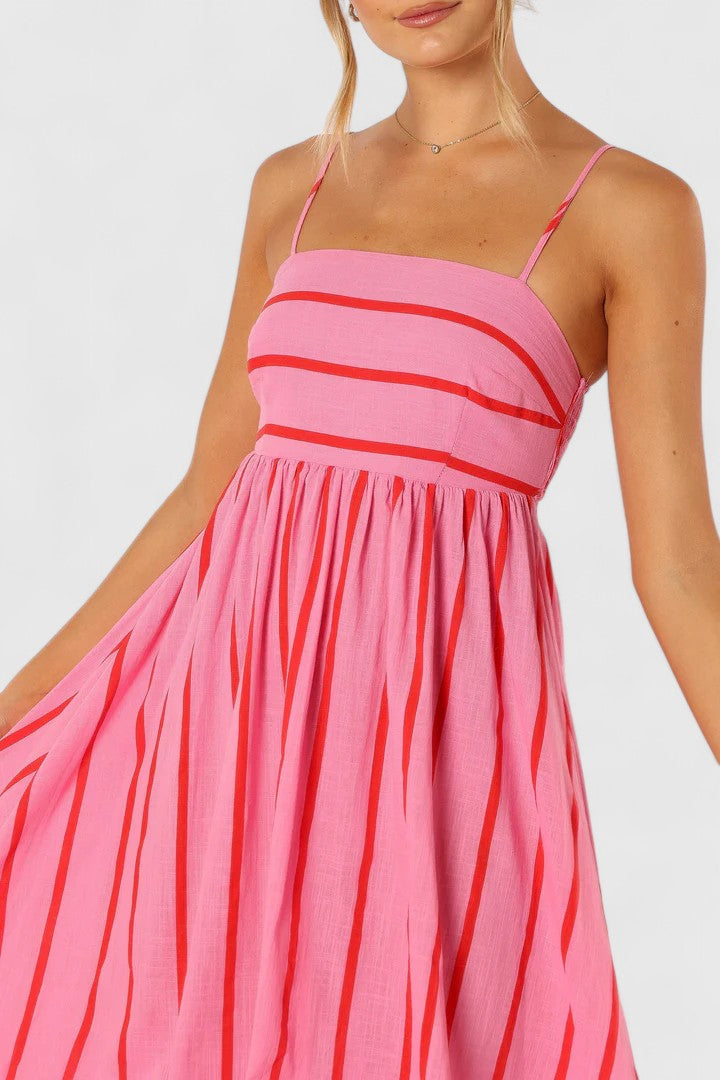 Ilyanthe | Chic Maxi Dress