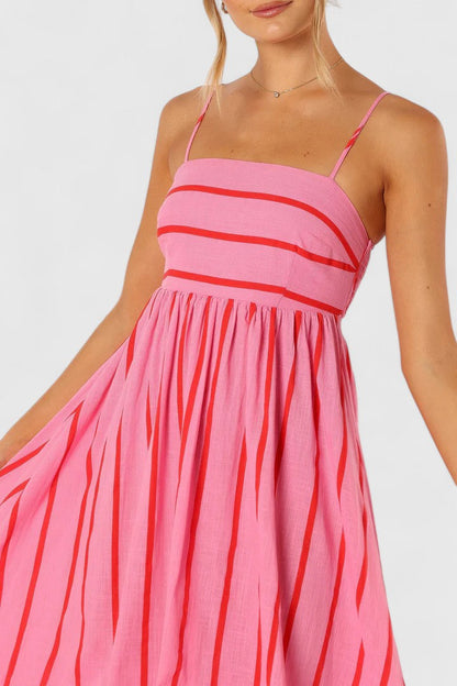 Ilyanthe | Chic Maxi Dress